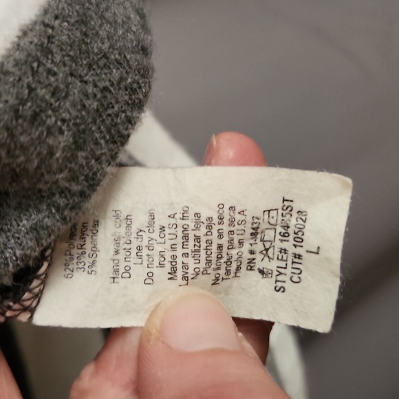 Pink Clover Sweater - Picture 3 of 3